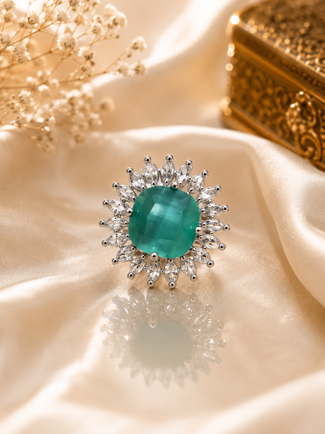 Emerald Green Silver-Toned Statement Ring