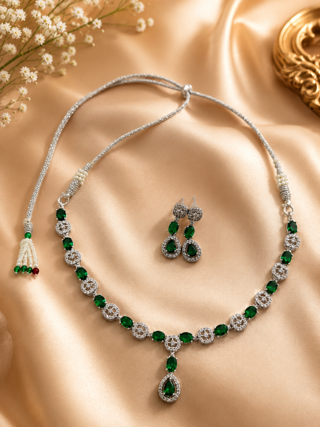 Elegant Silver-Toned Emerald Green Necklace &amp; Earring Set